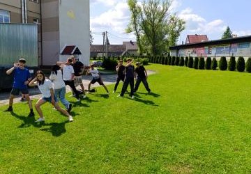 ROZPOCZĘCIE WAKACJI Z OHP – SPOROWE POWITANIE LATA