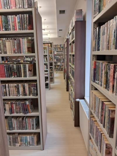 biblioteka3.jpg