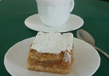 SZARLOTKA DOBRA NA WSZYSTKO