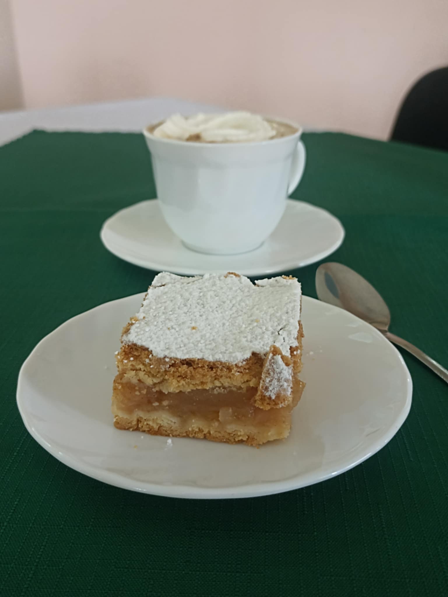 SZARLOTKA DOBRA NA WSZYSTKO
