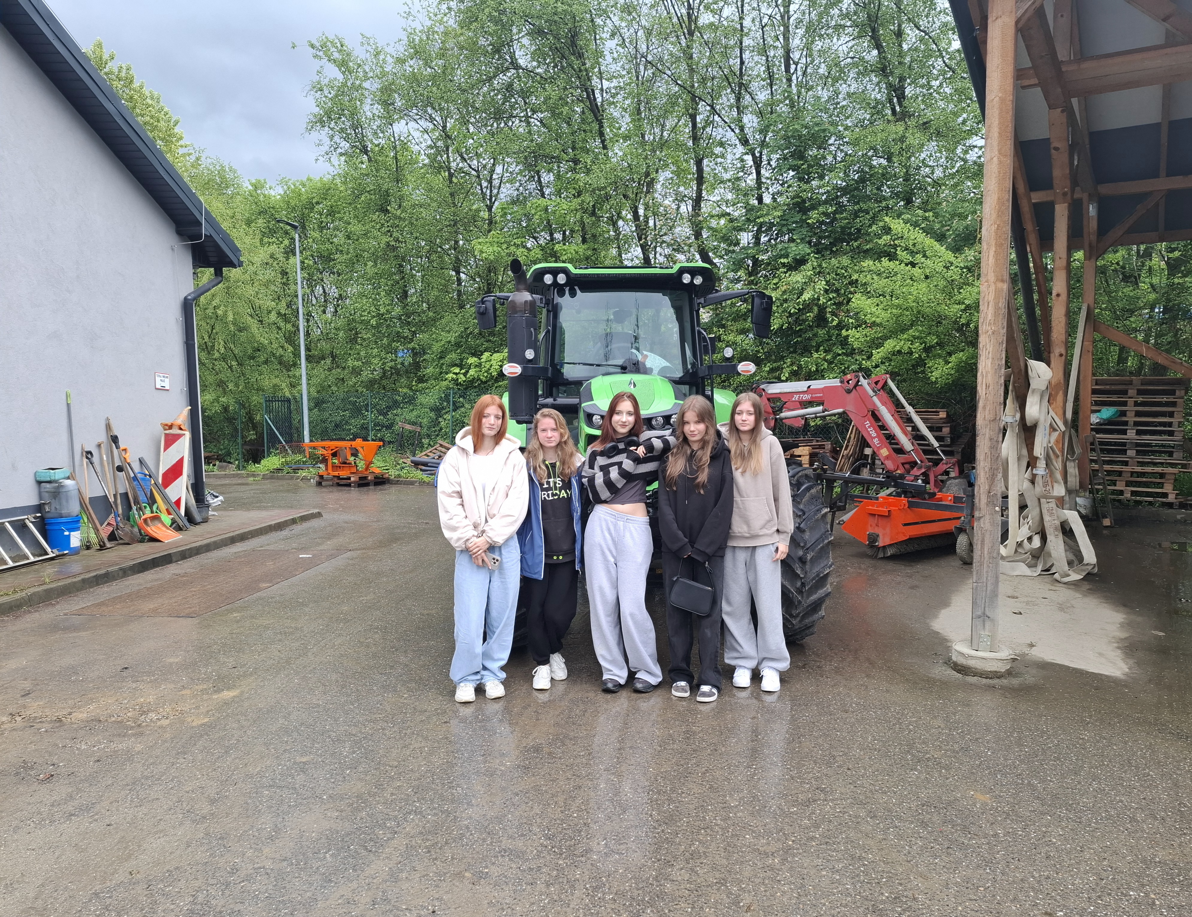 EDUKACJA EKOLOGICZNA W PRAKTYCE- WIZYTA WYCHOWANKÓW W PSZOK W MANIOWACH