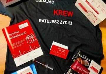 „ODDAJ KREW, PODZIEL SIĘ CENNYM DAREM W WALENTYNKI”