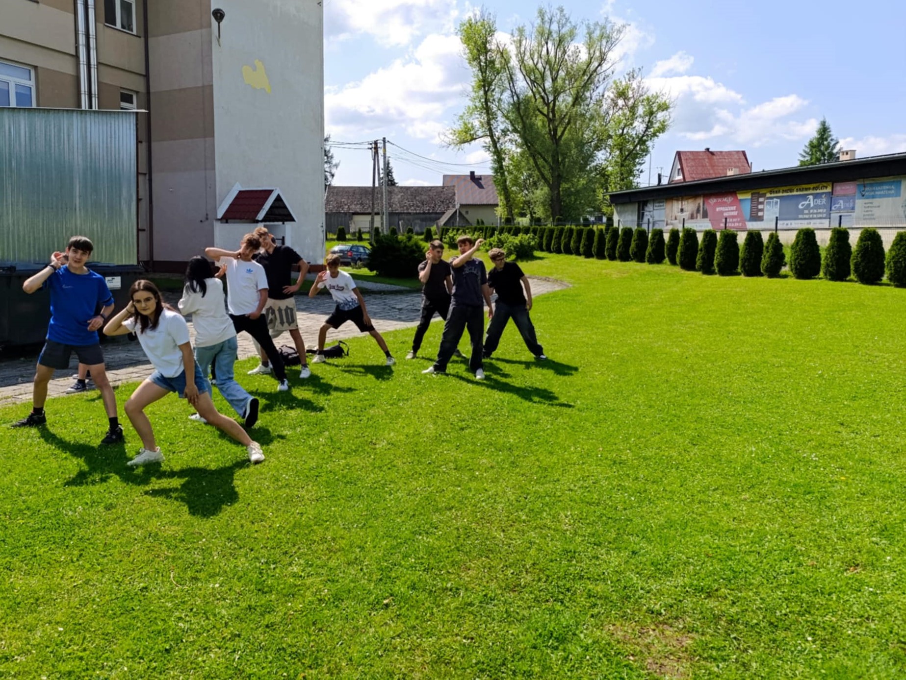 ROZPOCZĘCIE WAKACJI Z OHP – SPOROWE POWITANIE LATA