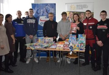 MIKOŁAJKOWA ZBIÓRKA