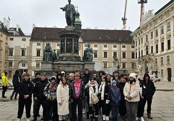 OD SCHÖNBRUNN PO DUNAJ - SZLAKIEM BOŻONARODZENIOWYCH JARMARKÓW”