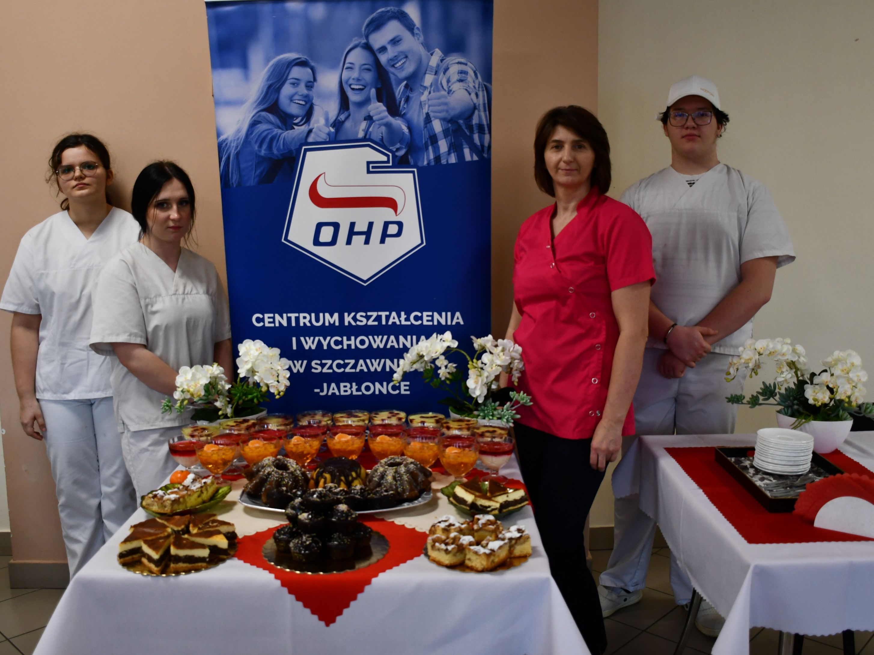 DZIEŃ SŁODKOŚCI – SŁODKI STÓŁ PEŁEN PASJI