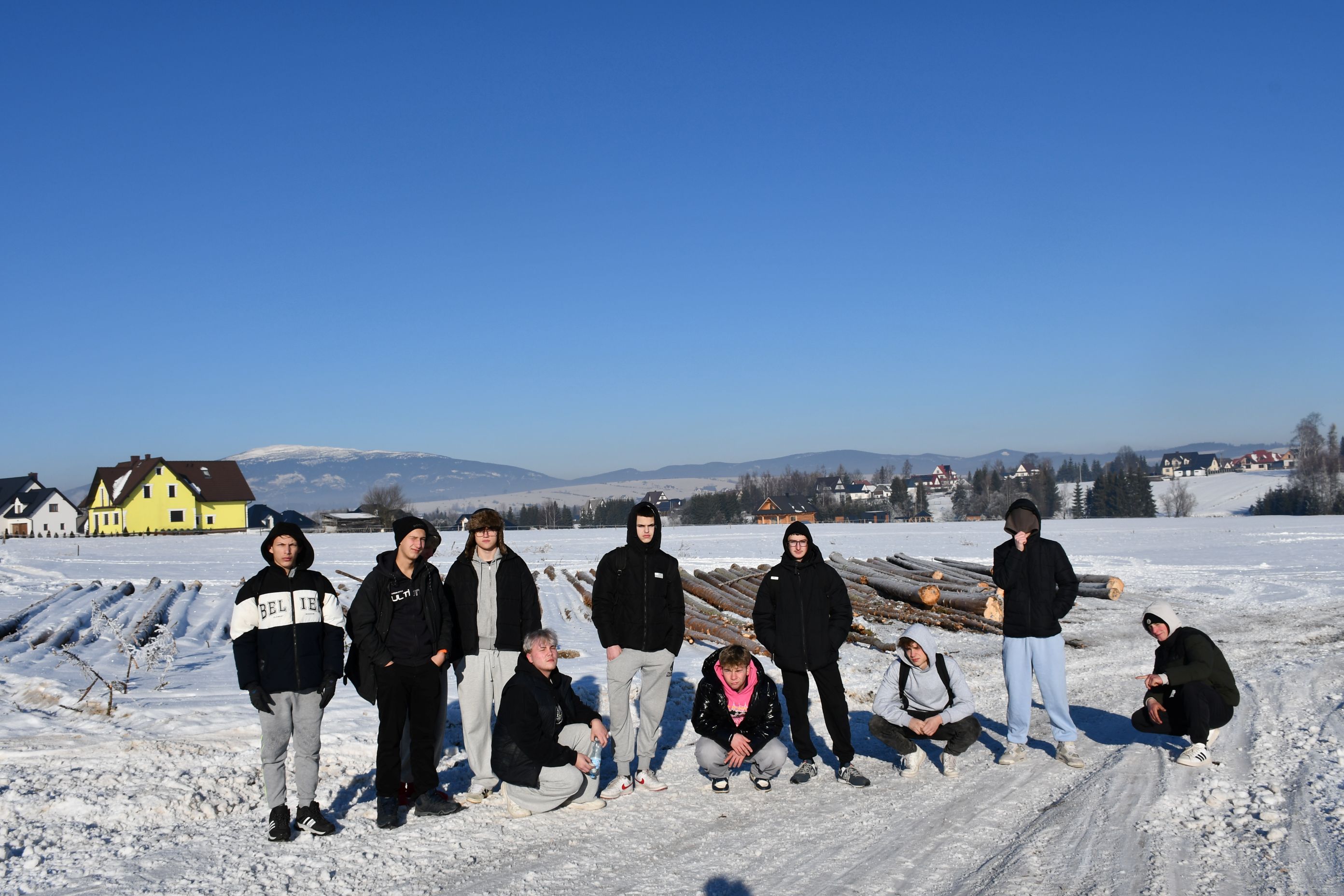 ZIMOWY SPACER W JABŁONCE PODCZAS AKCJI „FERIE Z OHP 2026”