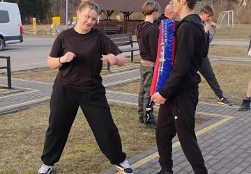 ⚡ SZYBKA REAKCJA TO PODSTAWA-MŁODZIEŻ TRENUJE SAMOOBRONĘ