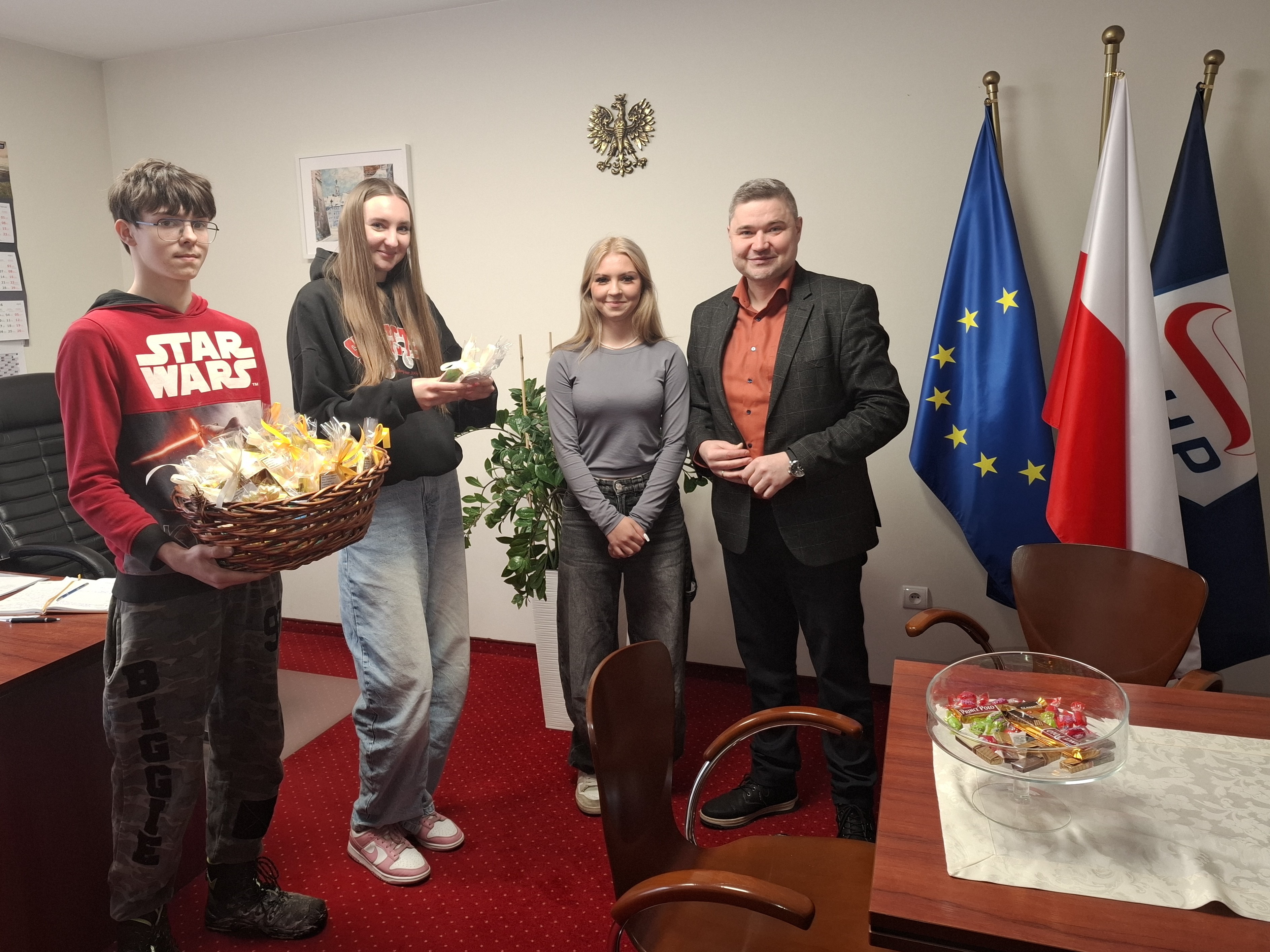 WIELKANOCNE UPOMINKI OD WYCHOWANKÓW CKIW OHP W SZCZAWNICY-JABŁONCE