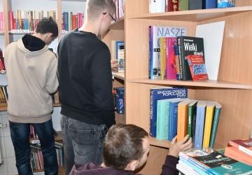 DZIEŃ BIBLIOTEKARZA I BIBLIOTEK