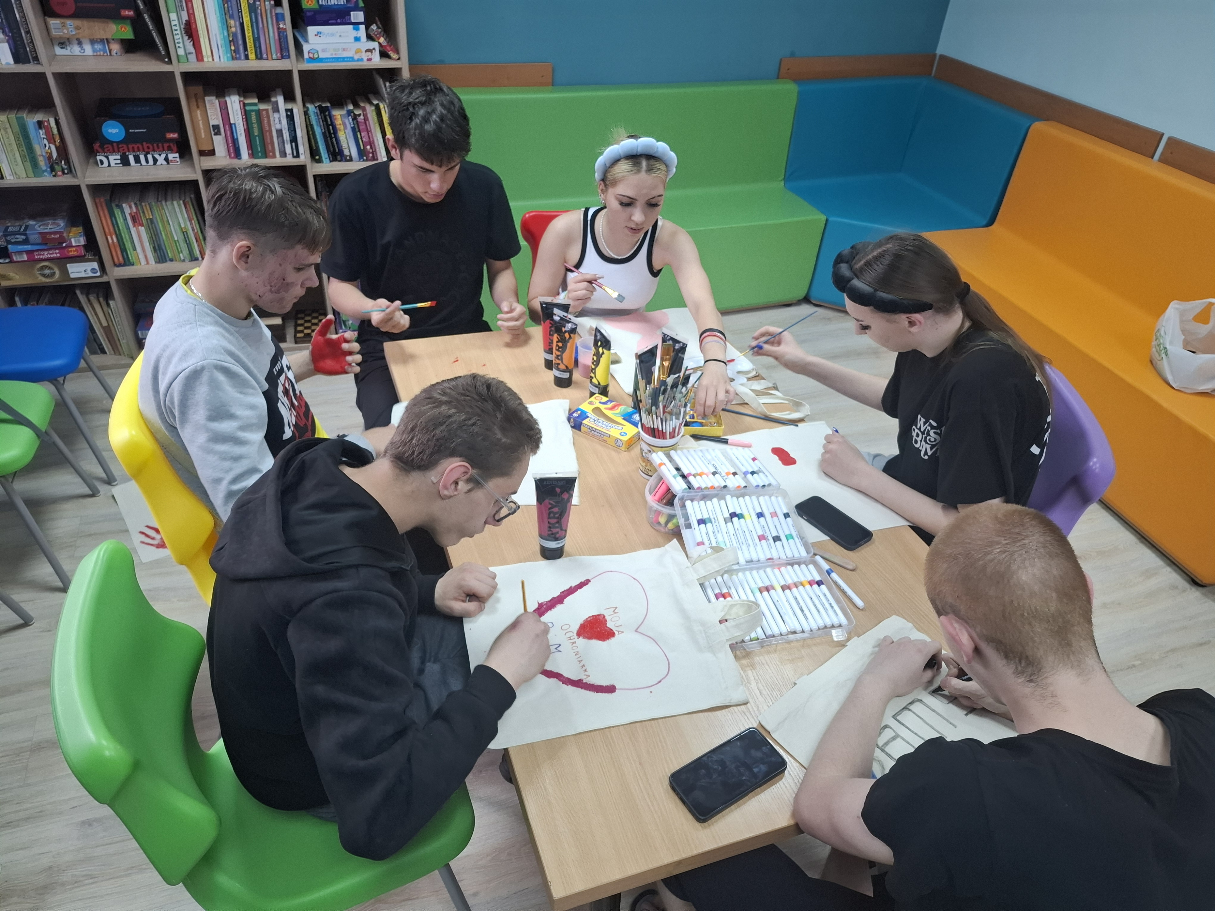 🎨🌿EKOTORBA PEŁNA POMYSŁÓW – KREATYWNE WARSZTATY MŁODYCH EKOLOGÓW 👜♻️