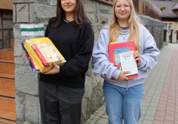 📚✨ Małe uszy, wielkie historie – czyli głośne czytanie w Szczawnicy! ✨📖